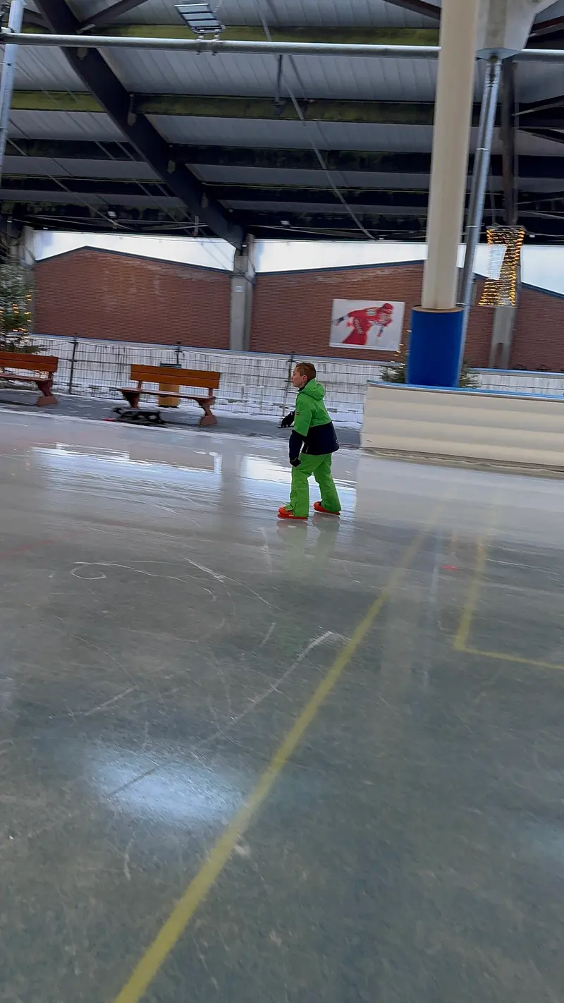 Warme chocomelk met slagroom bij De Scheg na het schaatsen